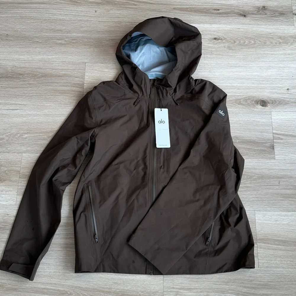 ALO Yoga Alpha Shell Jacket - Picture 6 of 12